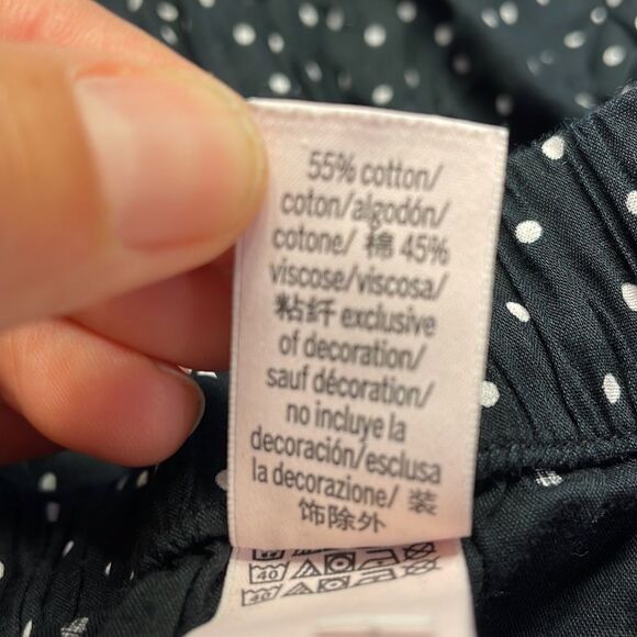 𝅺Victoria Secrets woman’s black and white polka dot pj bottoms - Picture 8 of 9